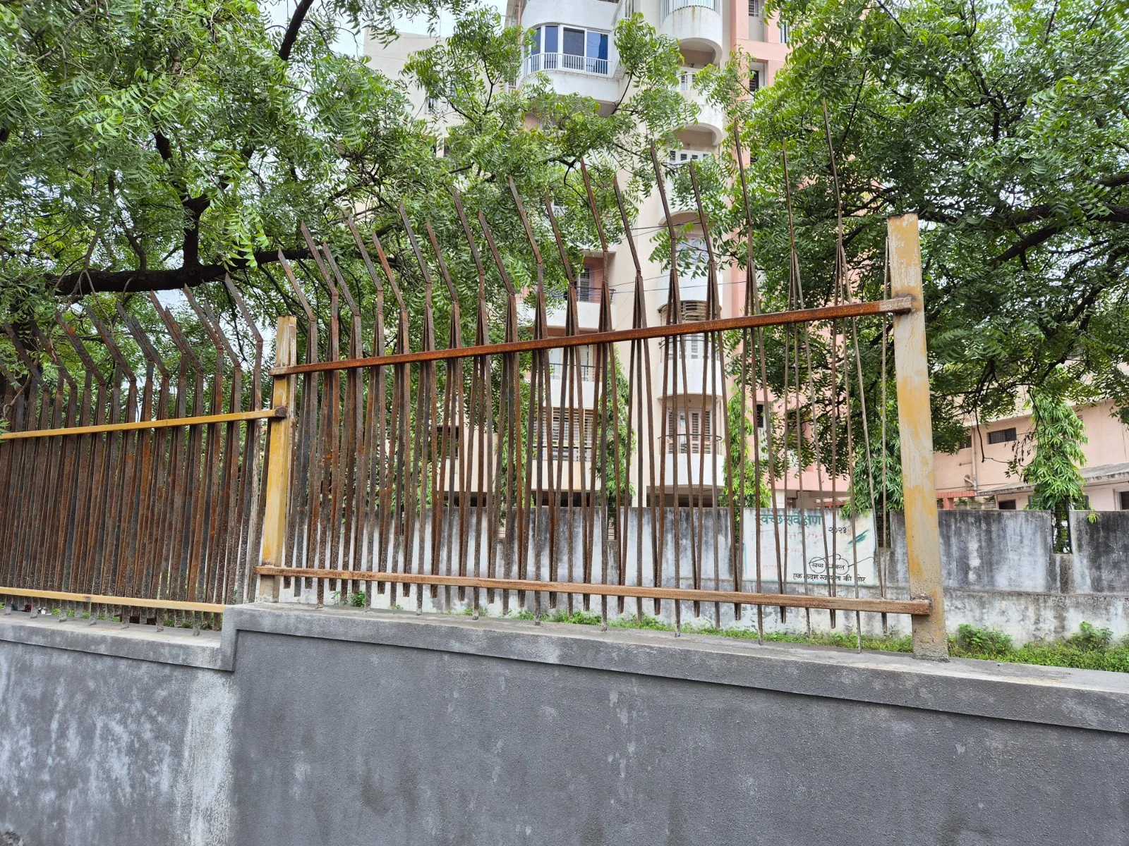 Wall Fencing & Sewer Cover